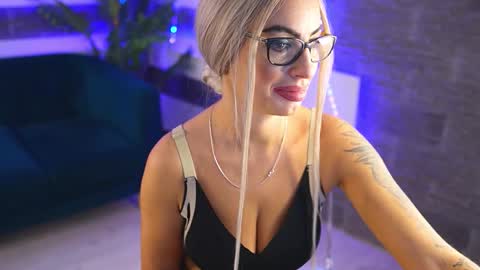 Snapshot of sugarrush_ chatting on October 2025 11:43:01 AM Sugar online show from October 2025 11:43:01 AM