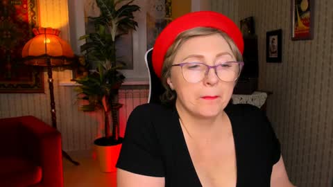 Vivien online show from January 2025 07:10:01 PM