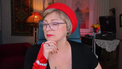 Vivien online show from March 2025 03:35:01 PM