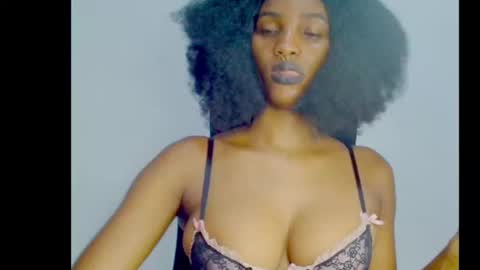 Ivy online show from December 2025 07:32:01 PM