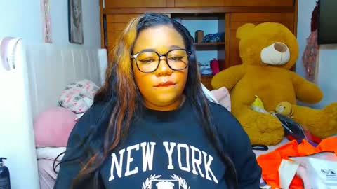 Snapshot of suggarbaby1 chatting on February 2025 07:01:02 AM Cami Back in 2 hours online show from February 2025 07:01:02 AM