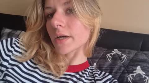 Ophelia online show from October 2025 08:43:02 PM