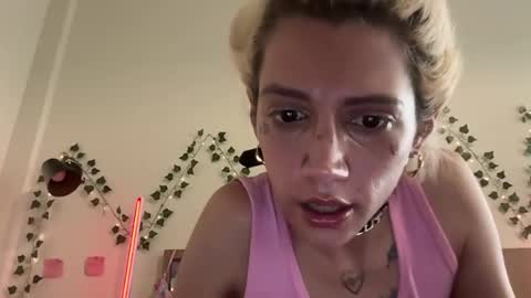 Snapshot of suki_with_the_good_coochie chatting on July 2026 12:52:02 PM Asian and a white online show from July 2026 12:52:02 PM