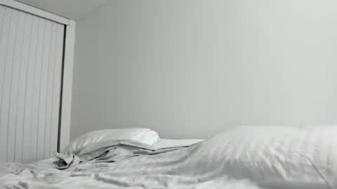 Snapshot of sukimeelong chatting on April 2026 02:28:01 AM sukimeelong online show from April 2026 02:28:01 AM