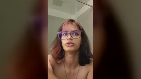 Snapshot of sukulaurens chatting on December 2025 04:50:01 AM Suku Ren online show from December 2025 04:50:01 AM