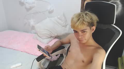 sultry_charls online show from October 2025 06:41:02 PM