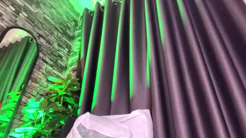 maskedtemptress online show from July 2026 12:12:01 AM
