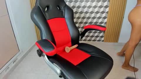 summer_______ online show from October 2025 05:00:01 PM