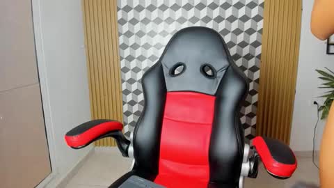 summer_______ online show from October 2025 06:29:01 PM