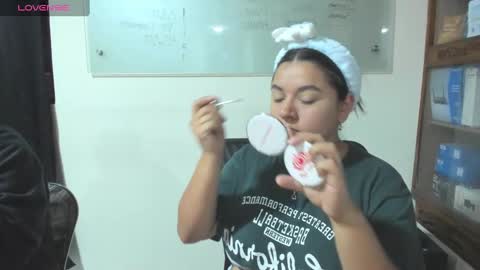 summer_girls01 online show from January 2025 12:20:01 AM