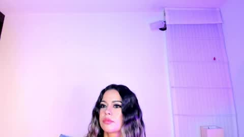 Snapshot of summer_holiday chatting on December 2024 07:43:01 AM OnlyFans summer holiday online show from December 2024 07:43:01 AM