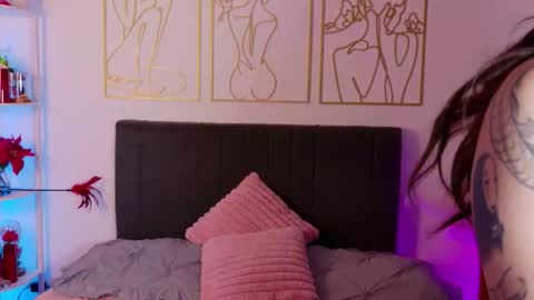 Snapshot of summer_holiday chatting on December 2025 11:48:01 AM OnlyFans summer holiday online show from December 2025 11:48:01 AM