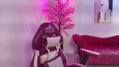 Snapshot of summer_miller chatting on November 2025 11:25:01 AM summer_miller online show from November 2025 11:25:01 AM