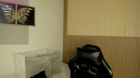 Snapshot of summer_night_ chatting on May 2026 11:37:01 AM Summer online show from May 2026 11:37:01 AM