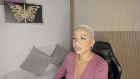 Snapshot of summer_night_ chatting on May 2026 11:06:01 AM Summer online show from May 2026 11:06:01 AM