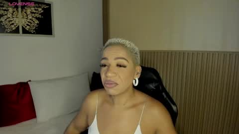 Snapshot of summer_night_ chatting on May 2026 11:16:01 AM Summer online show from May 2026 11:16:01 AM