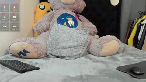 Snapshot of summer_romance chatting on March 2025 05:35:02 AM Andres-tattoos Derek Hairy online show from March 2025 05:35:02 AM