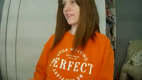 summerbluesky online show from April 2026 02:33:01 PM