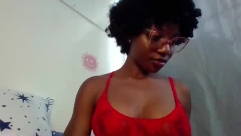 Snapshot of summerbuddy chatting on December 2024 05:15:01 AM summerbuddy online show from December 2024 05:15:01 AM