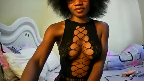 Snapshot of summerbuddy chatting on February 2025 04:51:02 AM summerbuddy online show from February 2025 04:51:02 AM