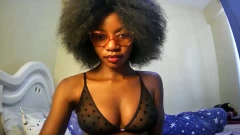 Snapshot of summerbuddy chatting on February 2025 04:47:01 AM summerbuddy online show from February 2025 04:47:01 AM