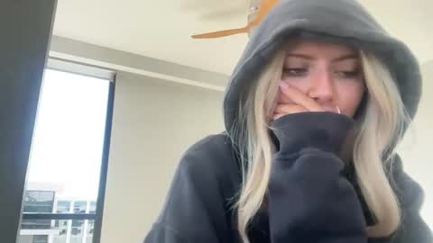 summerclarkee online show from March 2026 07:00:02 PM