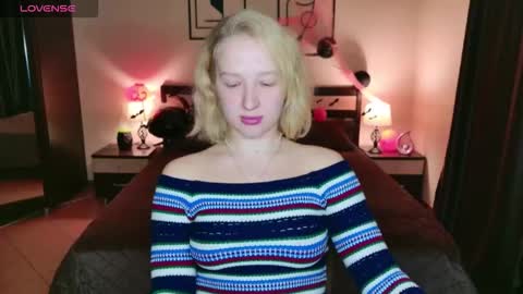 Snapshot of summerjem chatting on November 2025 04:22:02 AM summerjem online show from November 2025 04:22:02 AM