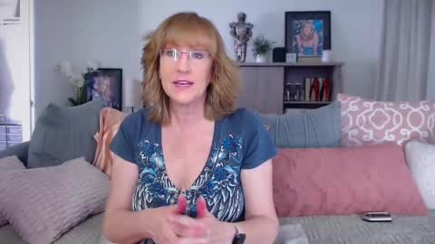 Snapshot of summerknightzzz chatting on March 2026 12:11:02 PM SummerKnightzzz online show from March 2026 12:11:02 PM