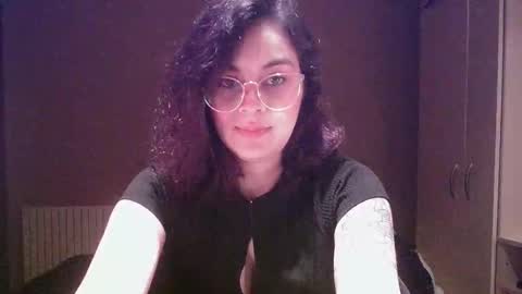 Snapshot of summerprints chatting on November 2025 07:40:02 PM Summer online show from November 2025 07:40:02 PM