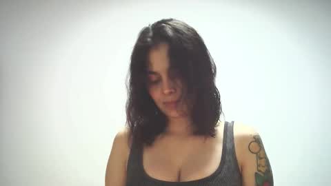 Snapshot of summerprints chatting on December 2025 07:19:02 PM Summer online show from December 2025 07:19:02 PM