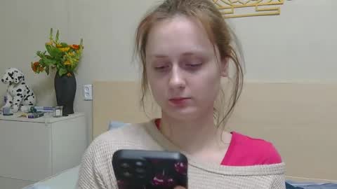 Snapshot of sun_sparkle chatting on April 2026 06:19:02 PM Olivia online show from April 2026 06:19:02 PM