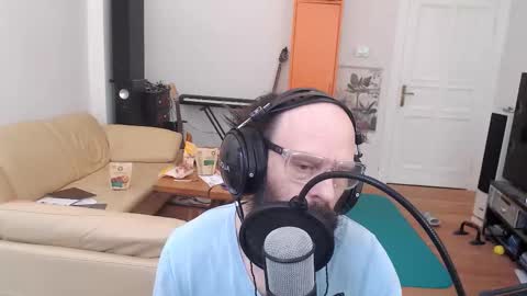 Snapshot of sunbeatshower chatting on September 2025 08:25:02 AM sunbeatshower online show from September 2025 08:25:02 AM