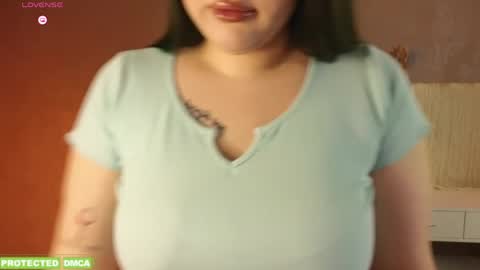 Tina. Im topless model  online show from June 2026 08:06:01 AM