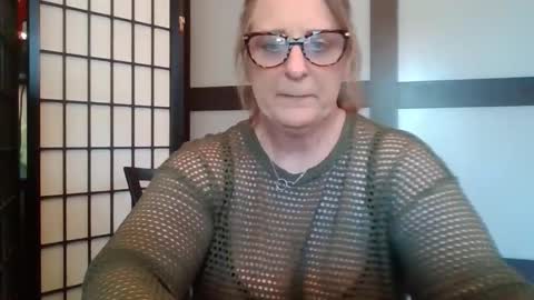 Snapshot of sunflower556 chatting on May 2026 06:48:02 PM Sunflower online show from May 2026 06:48:02 PM