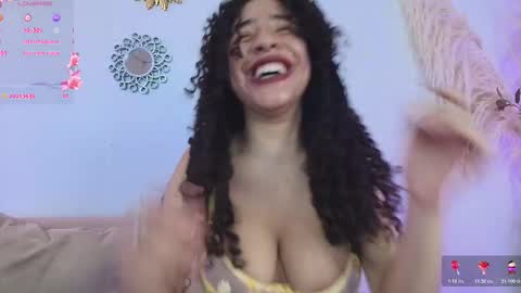 Aillyn Perez online show from October 2025 09:59:02 PM