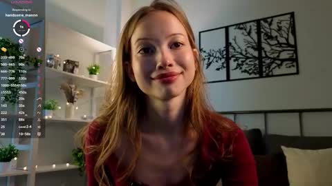 Snapshot of sunnivagaillard chatting on September 2025 01:51:02 AM Kiki online show from September 2025 01:51:02 AM