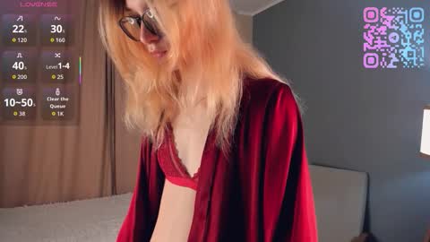 Snapshot of sunnivagaillard chatting on March 2026 01:34:02 AM Kiki online show from March 2026 01:34:02 AM