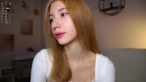 Lily online show from November 2025 02:38:01 PM