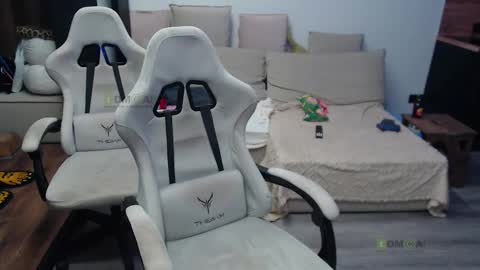 Snapshot of sunny1girl chatting on March 2026 07:05:01 PM Alice and Sergey online show from March 2026 07:05:01 PM