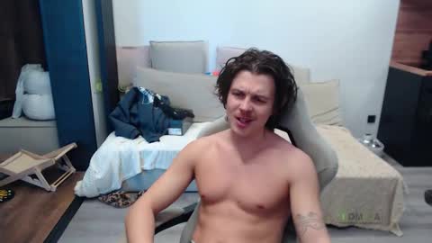 Snapshot of sunny1girl chatting on March 2026 09:25:01 AM Alice and Sergey online show from March 2026 09:25:01 AM