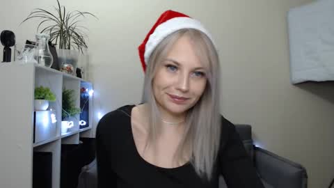 Naomi online show from December 2024 08:07:01 PM