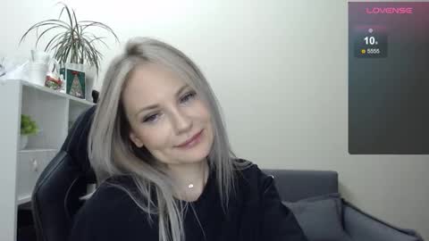 Naomi online show from January 2025 10:15:02 PM