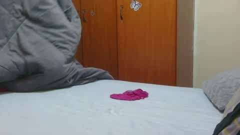 Snapshot of sunny_kitty25 chatting on June 2026 10:25:01 PM Sunny kitty25 online show from June 2026 10:25:01 PM