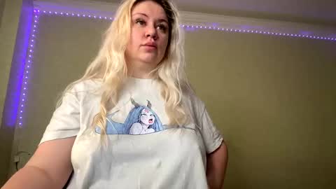 Snapshot of sunny_mood chatting on January 2025 06:48:02 AM sunny mood online show from January 2025 06:48:02 AM