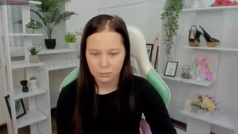 Snapshot of sunny_side_bloom chatting on November 2025 08:24:01 AM Sophia online show from November 2025 08:24:01 AM