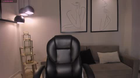 Sunny Rivers online show from April 2026 11:37:01 AM