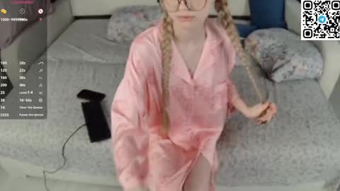 Lilith online show from May 2026 07:56:02 PM