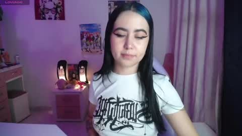 Snapshot of sunset_pienk chatting on June 2026 04:14:02 AM Sunset online show from June 2026 04:14:02 AM
