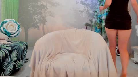 Eva  online show from December 2024 08:32:01 PM