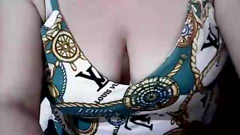 sunshine_38 online show from December 2024 04:15:02 AM